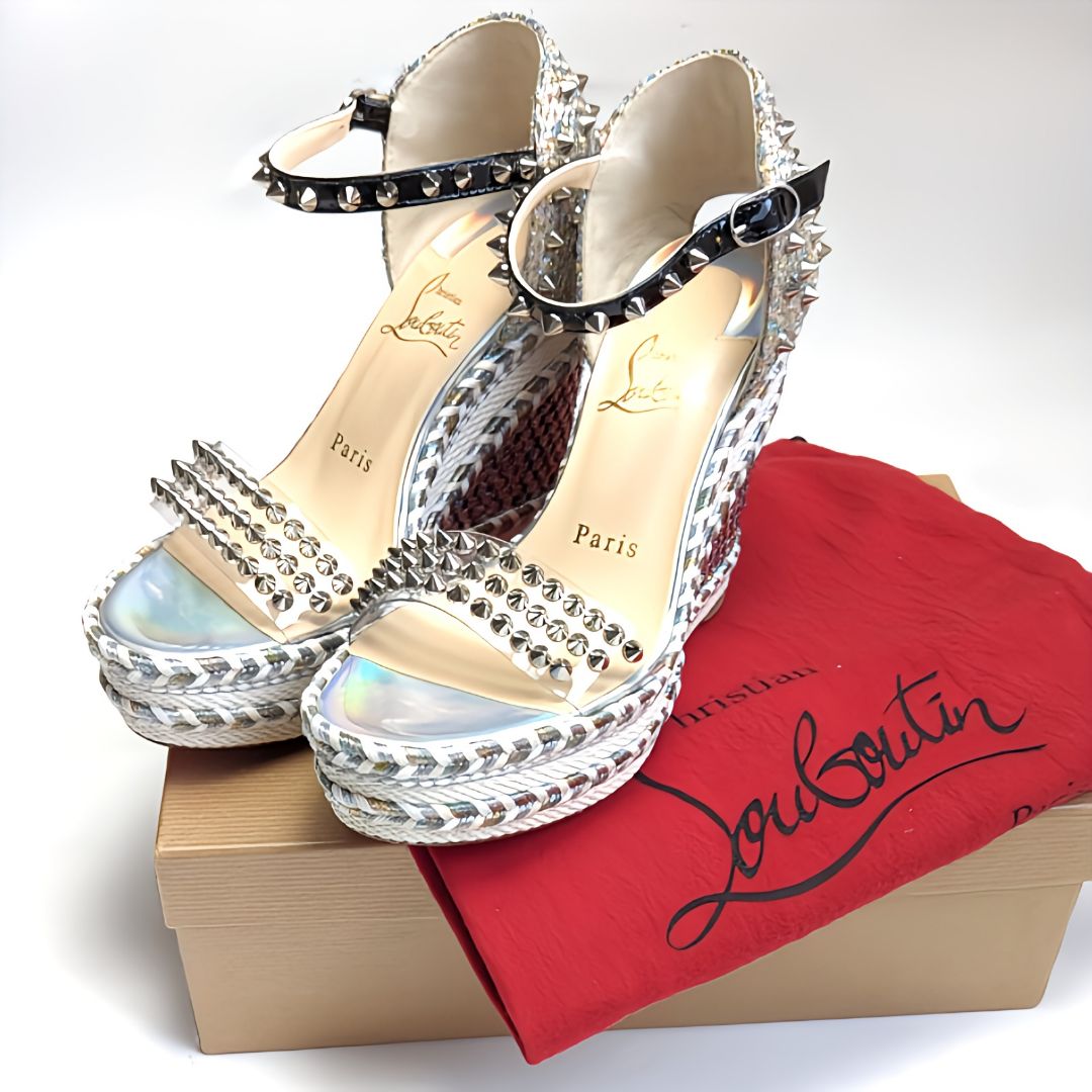 未使用さん♥クリスチャンルブタンMADMONICA スタッズサンダル35