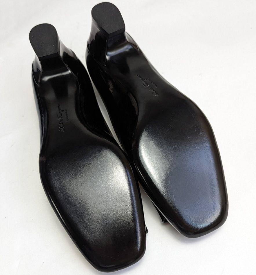 未使用さん♥フェラガモFerragamo リボン スクエアトウパンプス5.5D