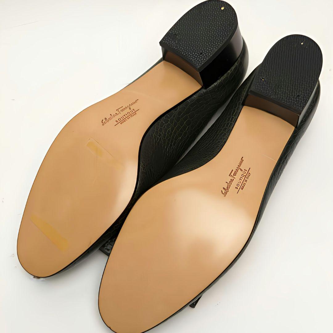 未使用同様♥フェラガモ Ferragamo ヴァラ パンプス モスグリーン 約24