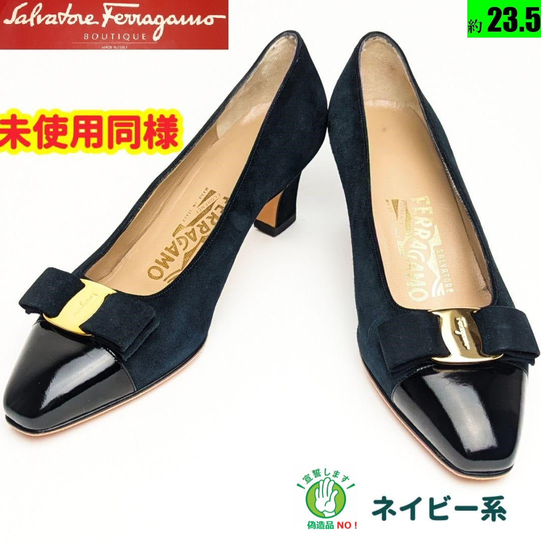 6C　SALVATORE FERRAGAMO　フェラガモ　ヴァラ　濃紺　23.5PORAPORAのシューズ