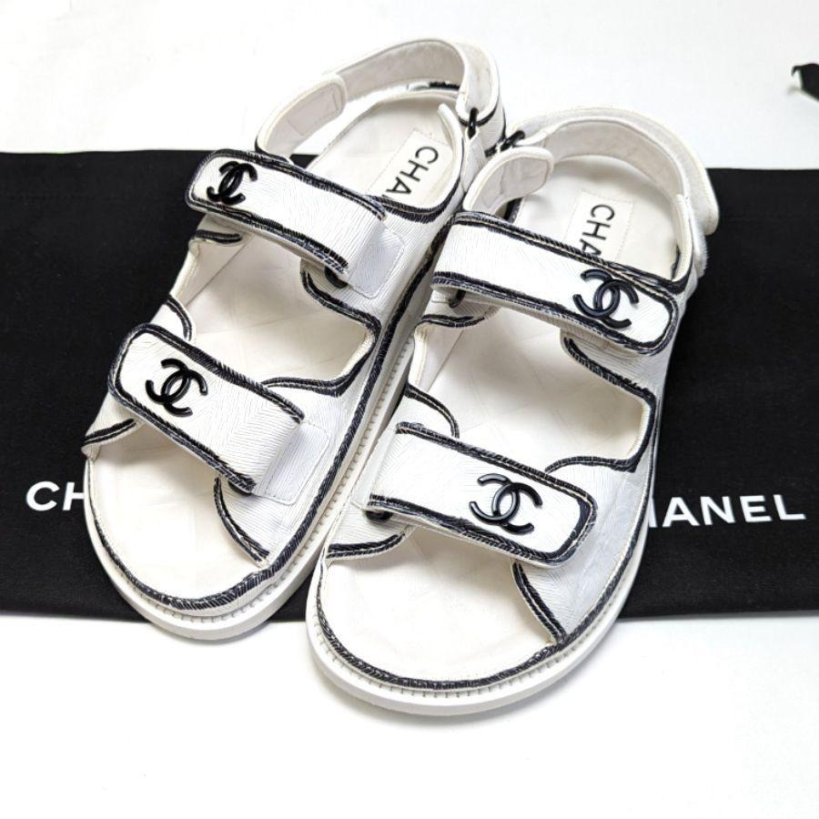 新品そっくりさん⭐CHANELシャネル フットベッドサンダル 36C ホワイト