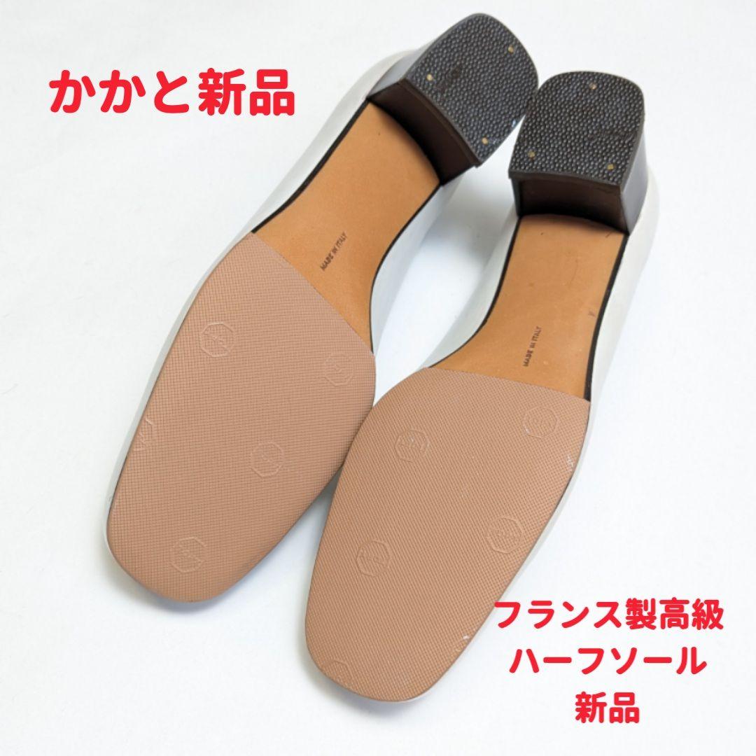 新品そっくりさん⭐フェラガモFerragamo ガンチーニ パンプス6.5C 白