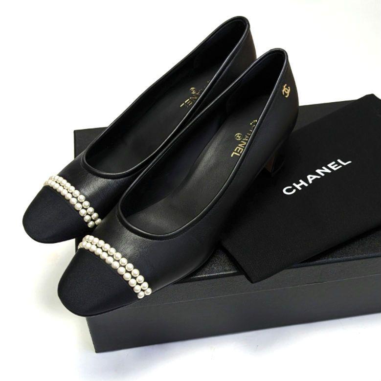 未使用さん♥CHANELシャネル パール ラムスキン パンプス 40C