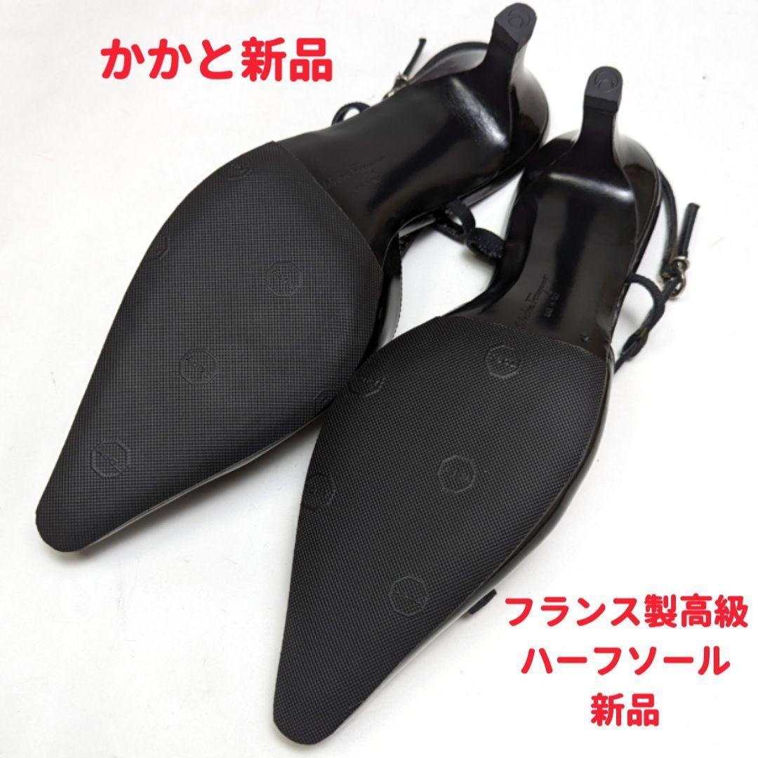 新品そっくりさん⭐フェラガモFerragamo ミニガンチーニ パンプス 7C