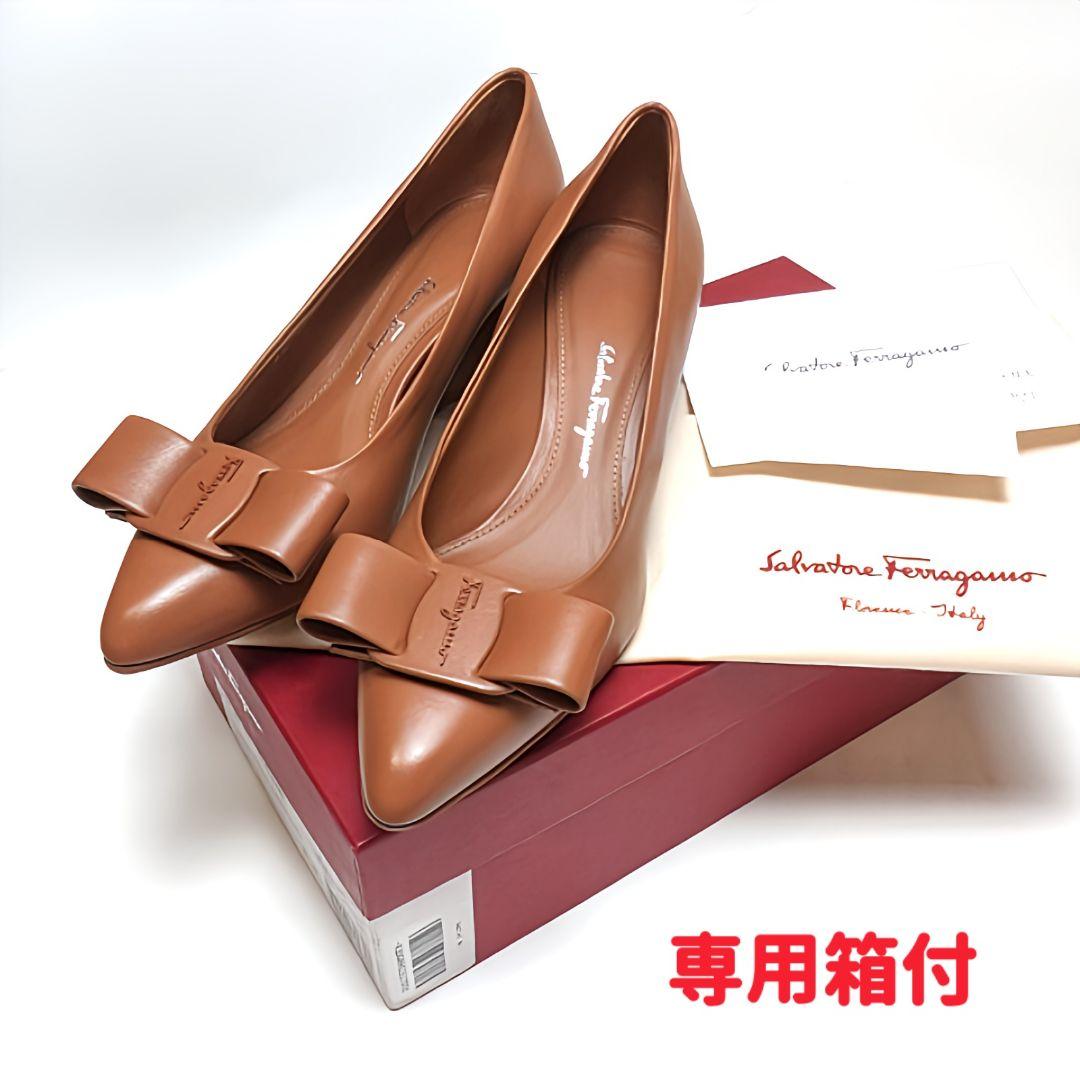 新品そっくりさん⭐フェラガモFerragamo VIVAヴァラパンプス 5.5D