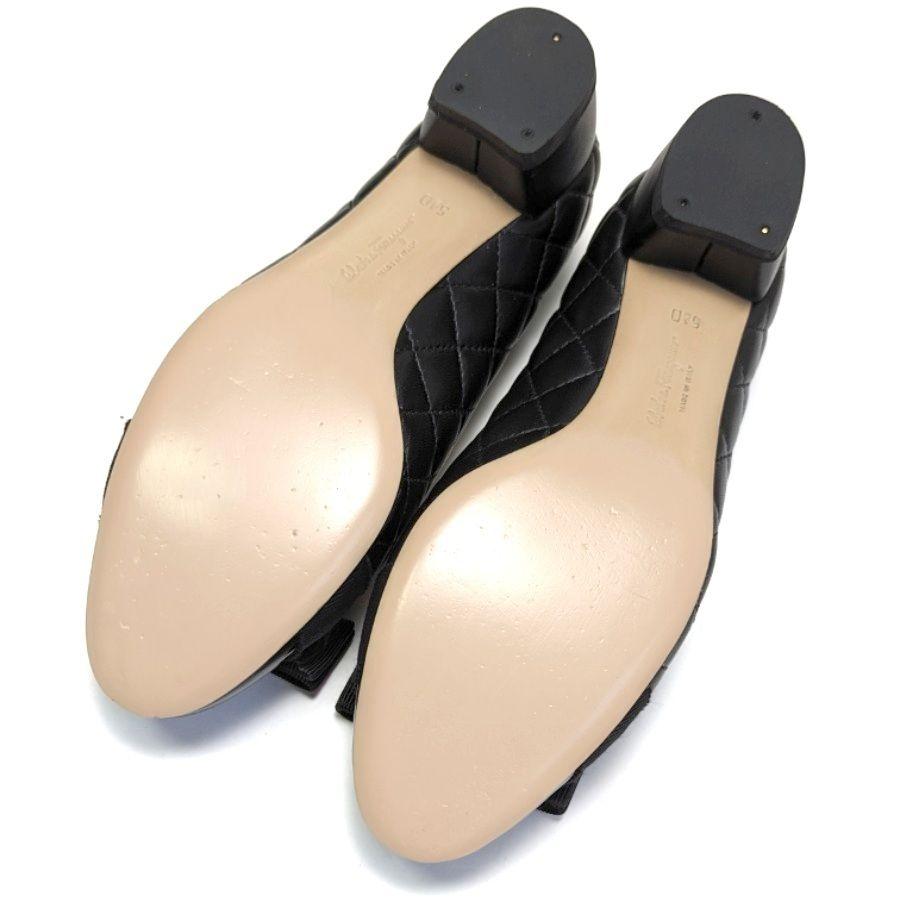 新品そっくりさん⭐フェラガモFerragamo ヴァラ キルティング 5.5D