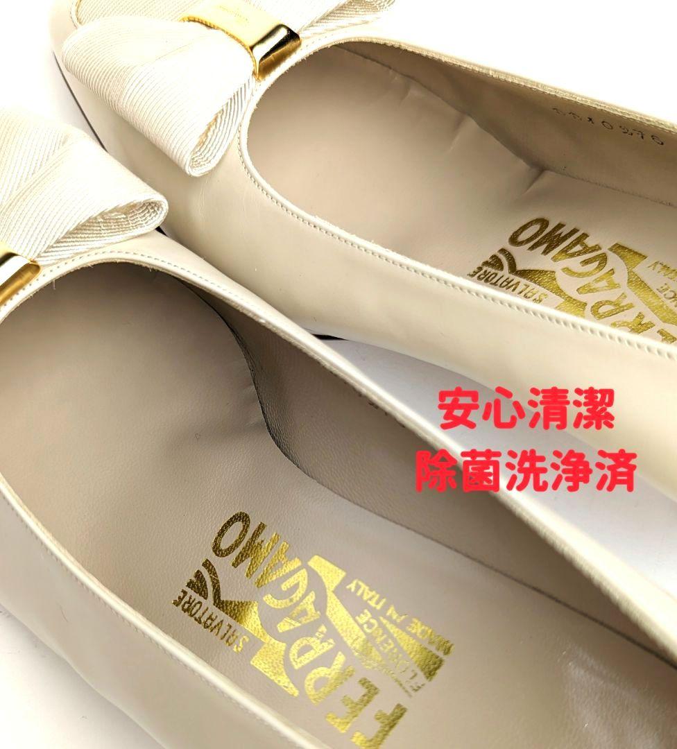 未使用さん♥フェラガモFerragamo リボンパンプス 6.5D ホワイト