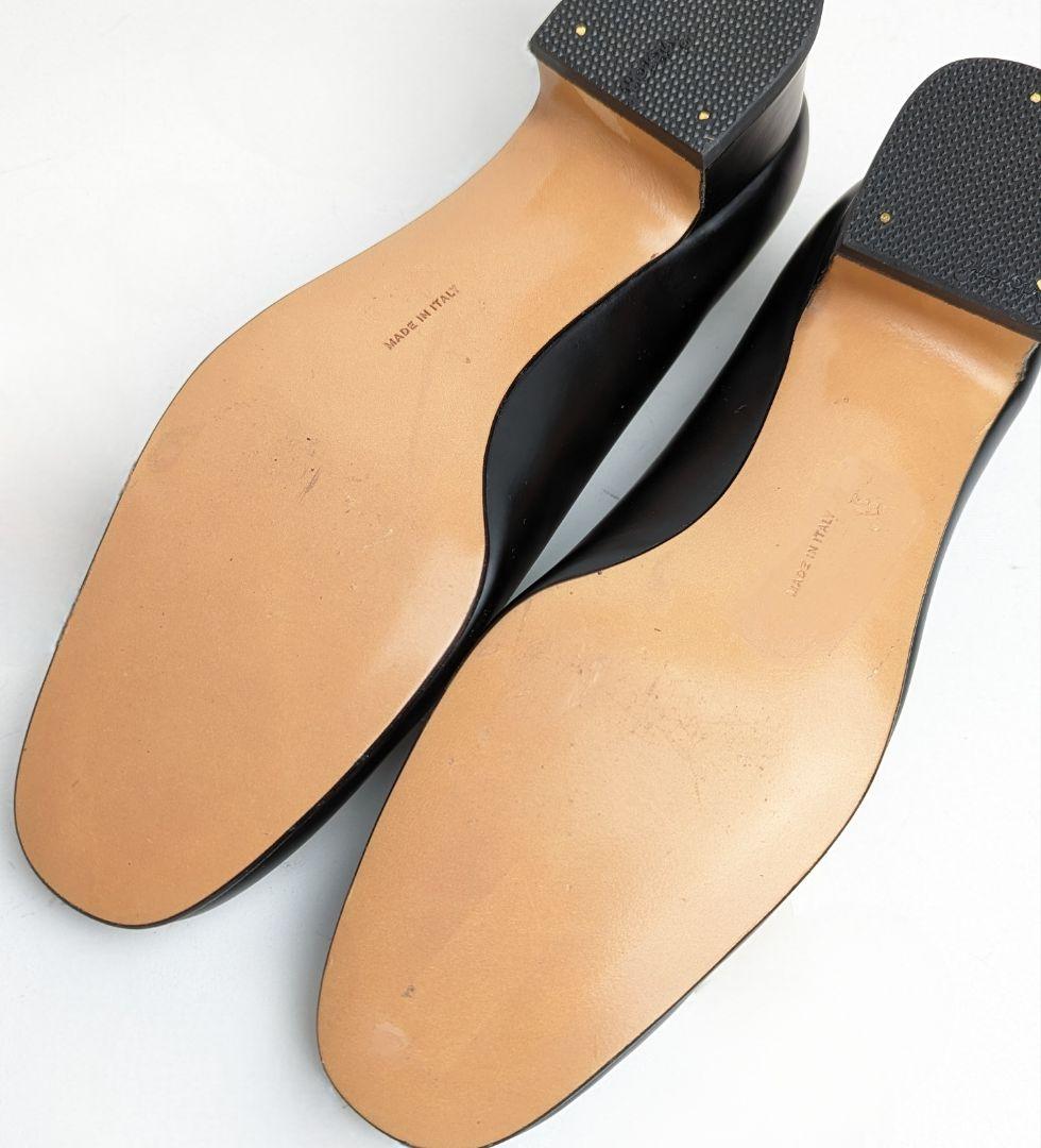 未使用同様美品♥フェラガモFerragamo シルバーロゴ パンプス5.5C黒