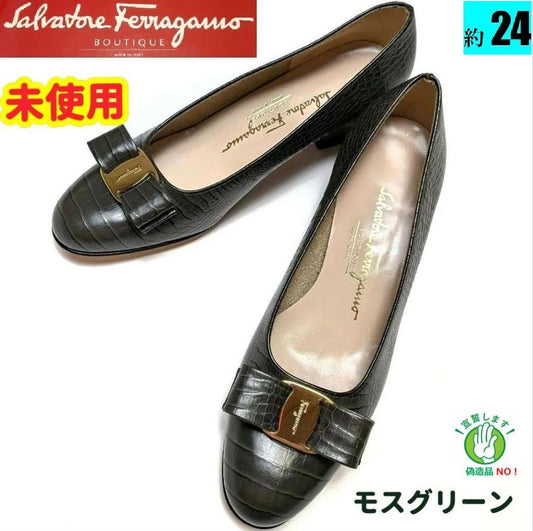 未使用同様♥フェラガモ　Ferragamo　ヴァラ　パンプス　モスグリーン　約24
