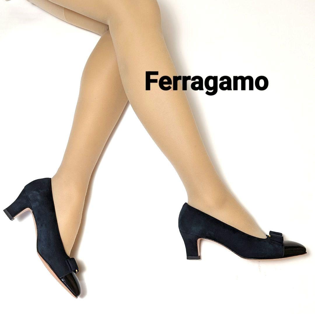 フェラガモ新品そっくりさん⭐近年モデルフェラガモFerragamoヴァラパテントパンプス8