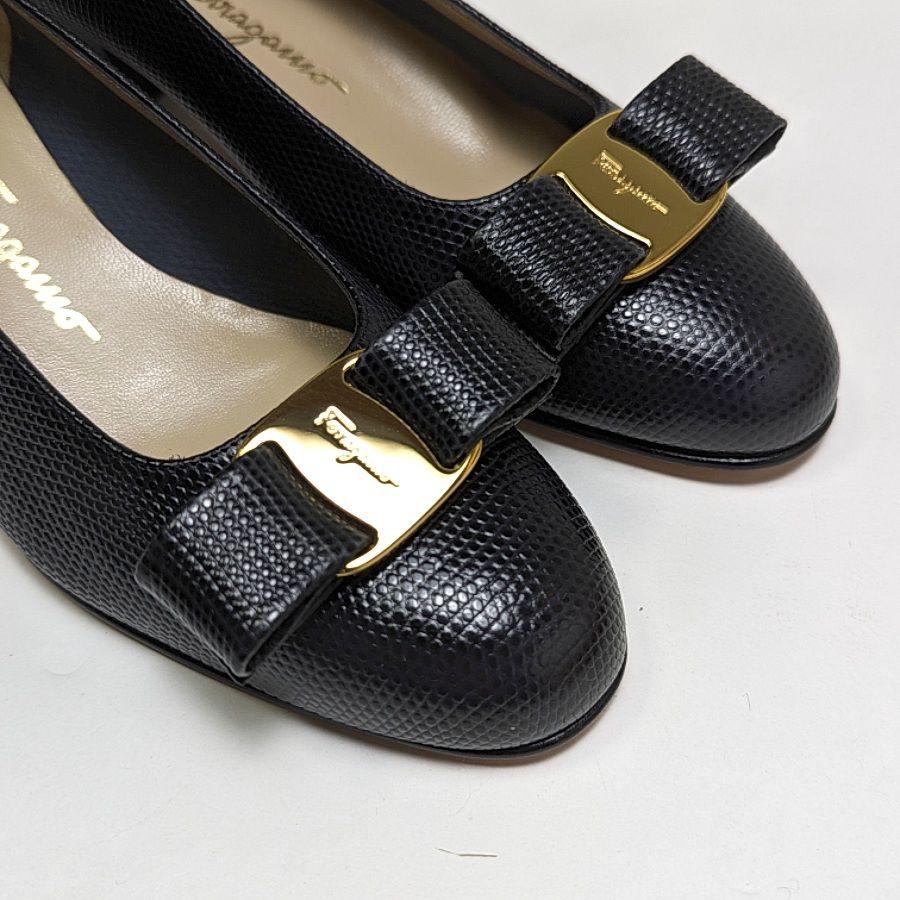 新品未使用✨Ferragamo フェラガモ　リザード　ヴァラリボン　パンプス　黒柄デザイン無地