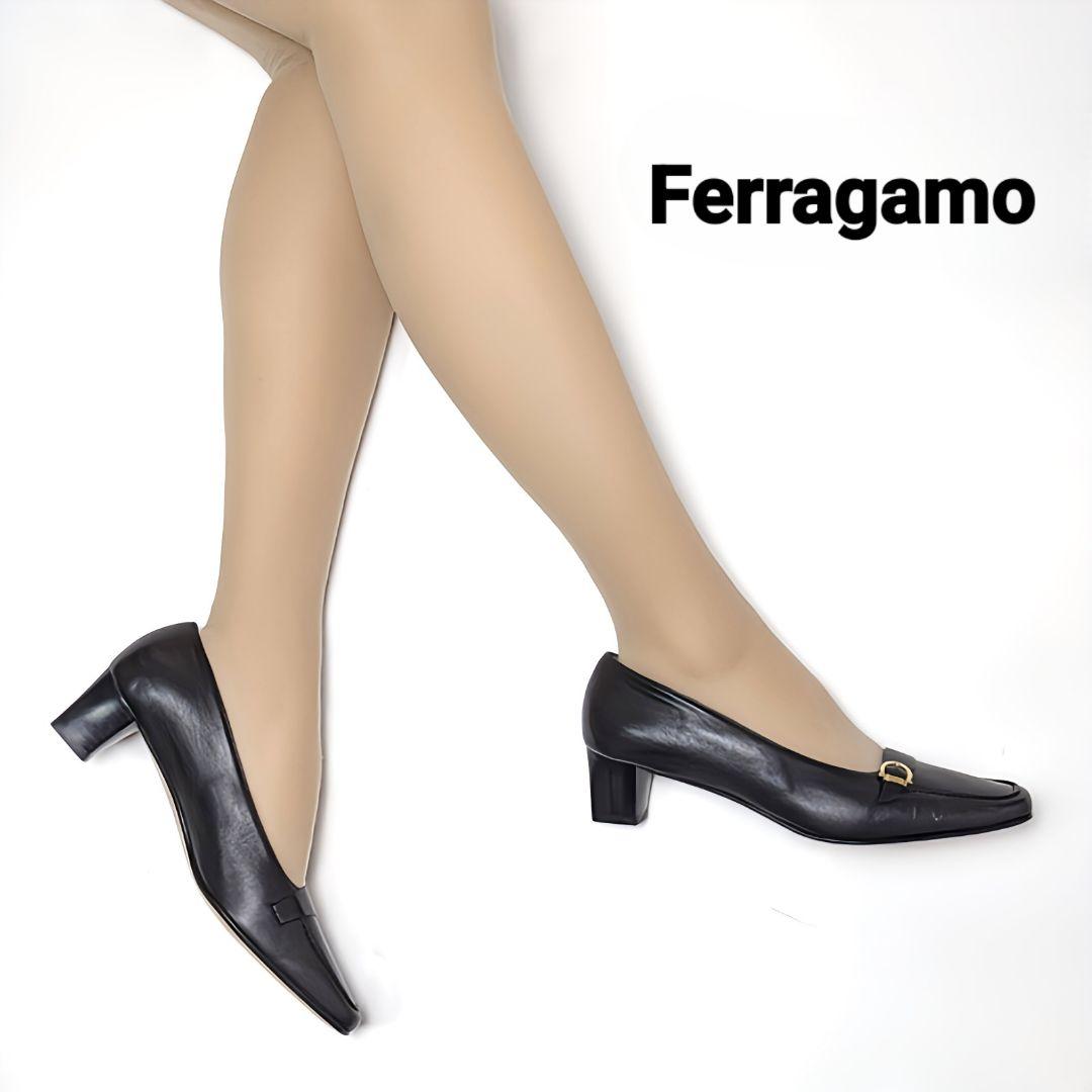 未使用さん♥フェラガモ Ferragamoミニガンチーニ パンプス 7.5D 黒