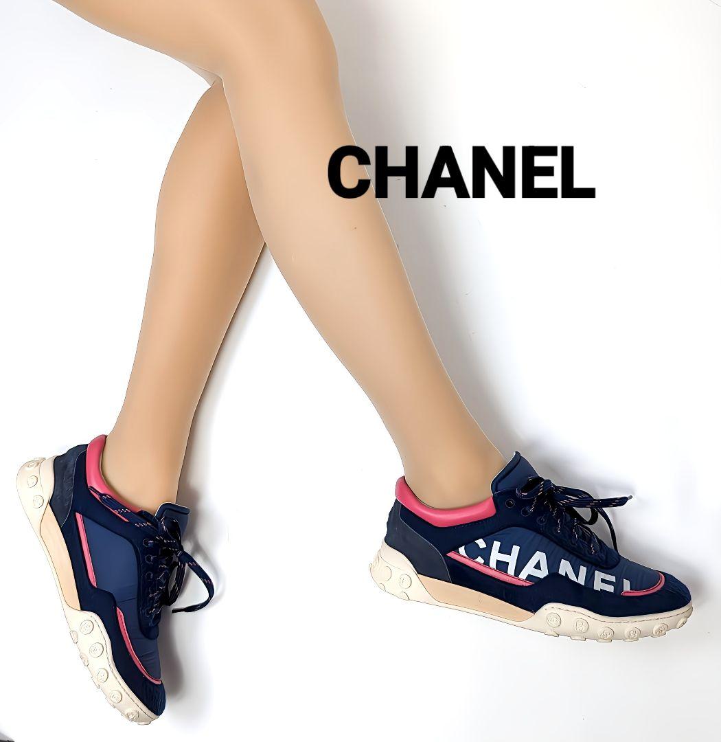 新品そっくりさん⭐CHANELシャネル　ロゴスニーカー　36　ネイビー/ピンク