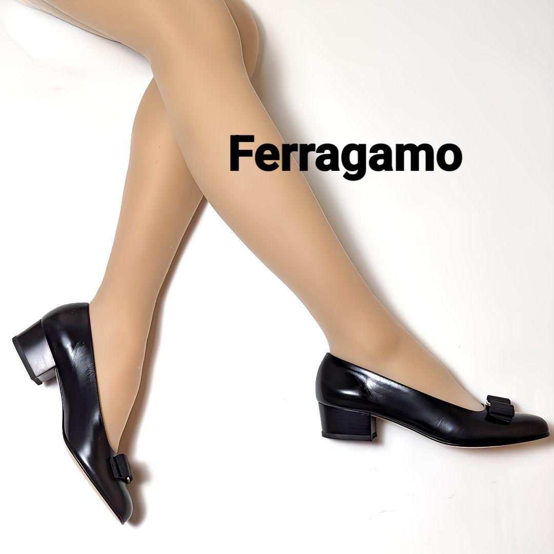 未使用さん♥フェラガモFerragamo ヴァラ パンプス 6.5C 黒 – マダム