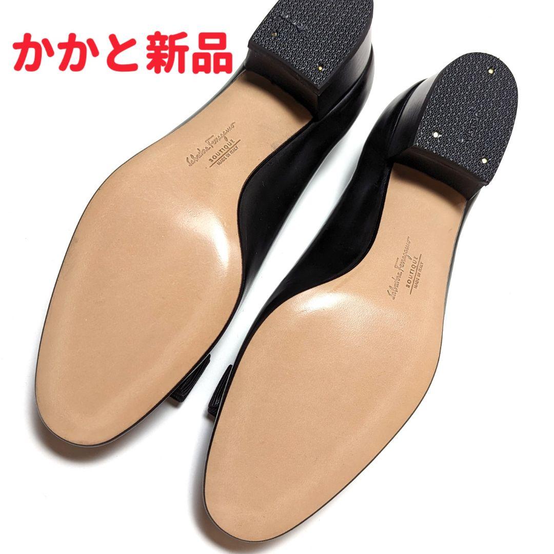 未使用さん♥フェラガモFerragamo 　ヴァラ　パンプス　6.5C　黒