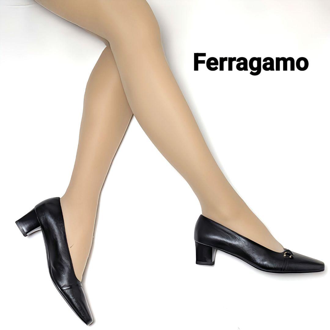 未使用さん♥フェラガモFerragamoミニガンチーニ　パンプス5.5D　黒