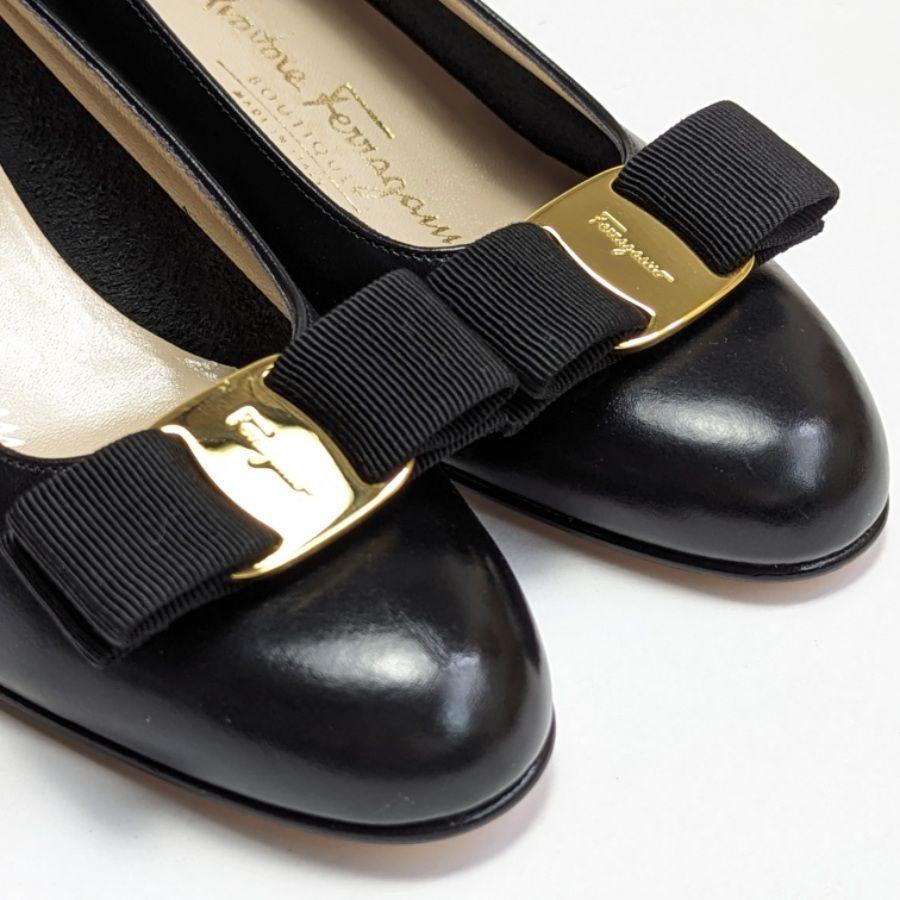 未使用さん♥フェラガモFerragamo ヴァラ VARA パンプス 5C 黒