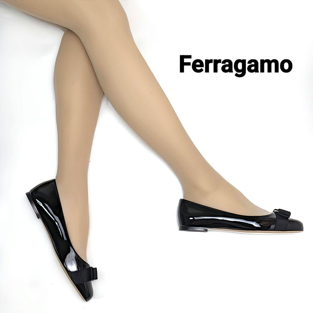 未使用さん♥フェラガモ Ferragamo　ヴァリナ　パテント パンプス 8D