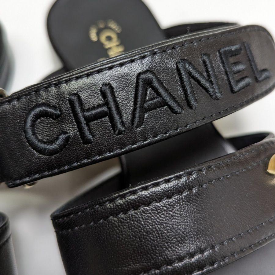 未使用さん♥CHANELシャネル　ラムスキン　ターンロック　サンダル　36.5C