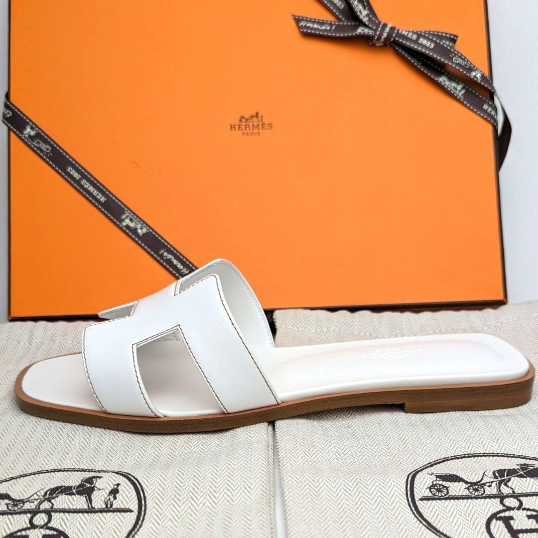 未使用新品♥エルメスHERMES オラン　サンダルミュール　37　白